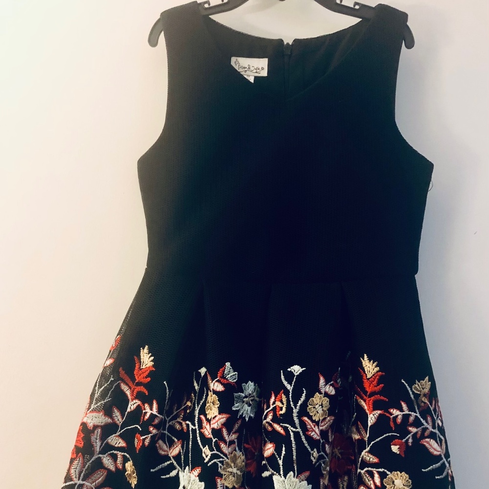 Pippa & Julie  black embroidered party dress